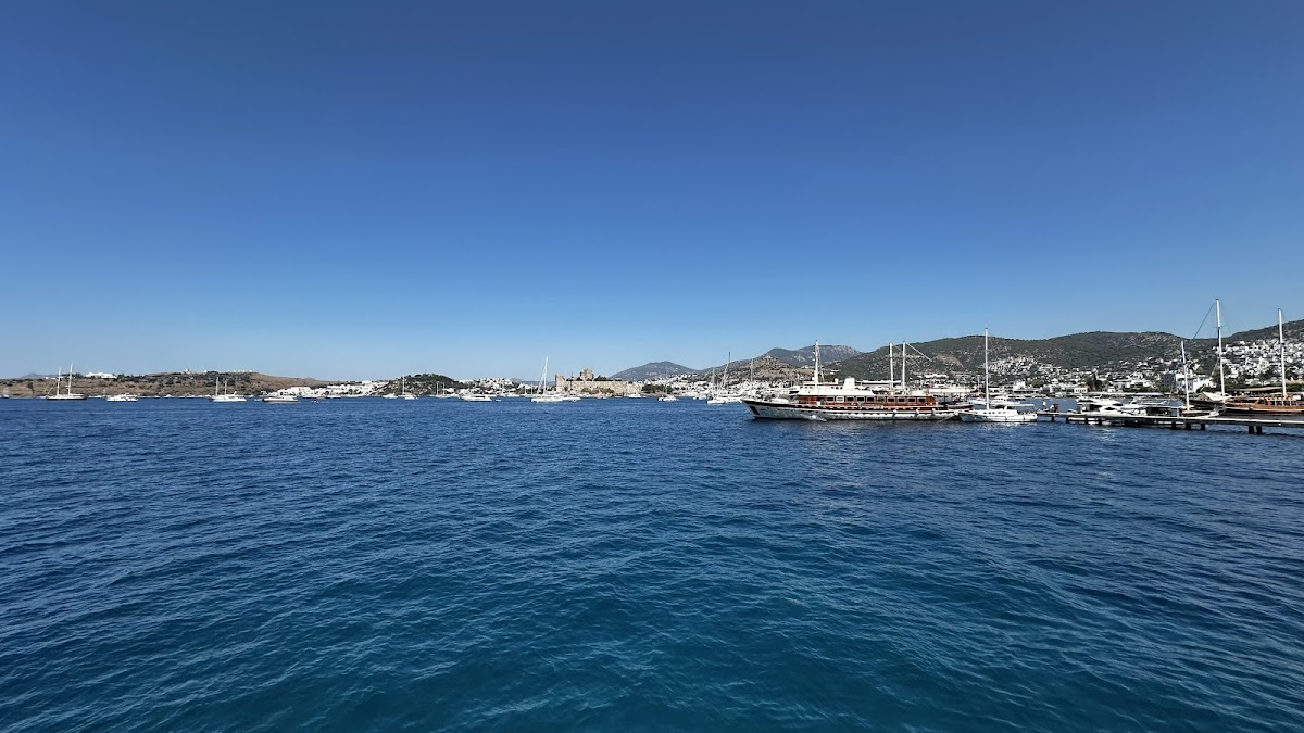 Bodrum — Big Ceycey Korsan Tekne Turu Bodrumda Tekne Turu Bodrum Ozel Tekne Turu Bodrum Gunluk Tekne Turlari — gallery