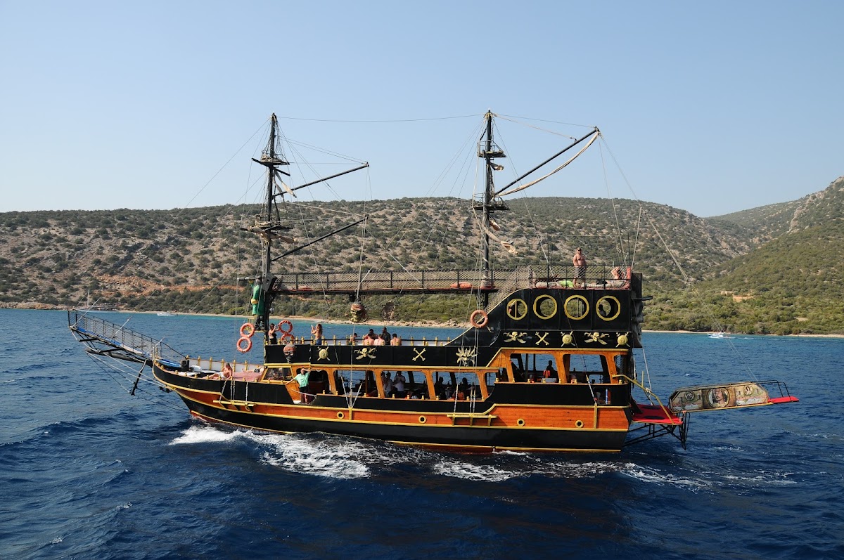 Bodrum — Big Ceycey Korsan Tekne Turu Bodrumda Tekne Turu Bodrum Ozel Tekne Turu Bodrum Gunluk Tekne Turlari — gallery