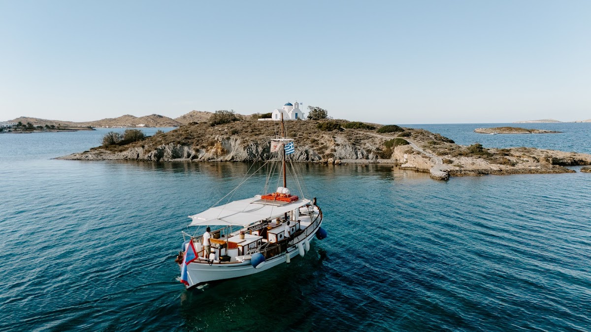 Paros — Pantasoulas Daily Cruises Cruise Boat Paros Boat Day Trips Paros — galeri