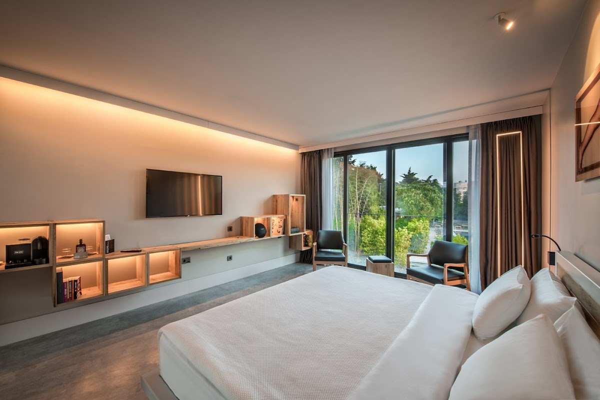 Çeşme — Warehouse By The Stay — gallery