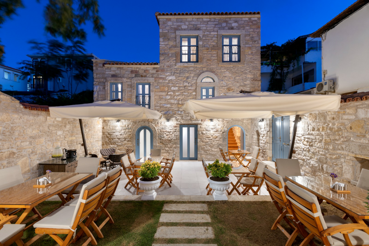 Çeşme — Eflin Haus Historical Place Monument — gallery