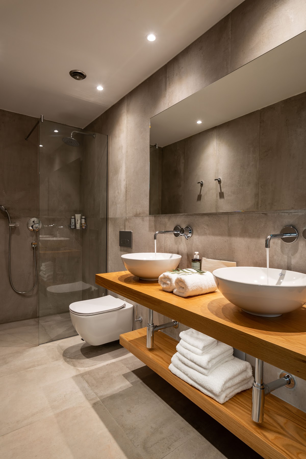 Lesbos — Porto Plomari Hotel — gallery