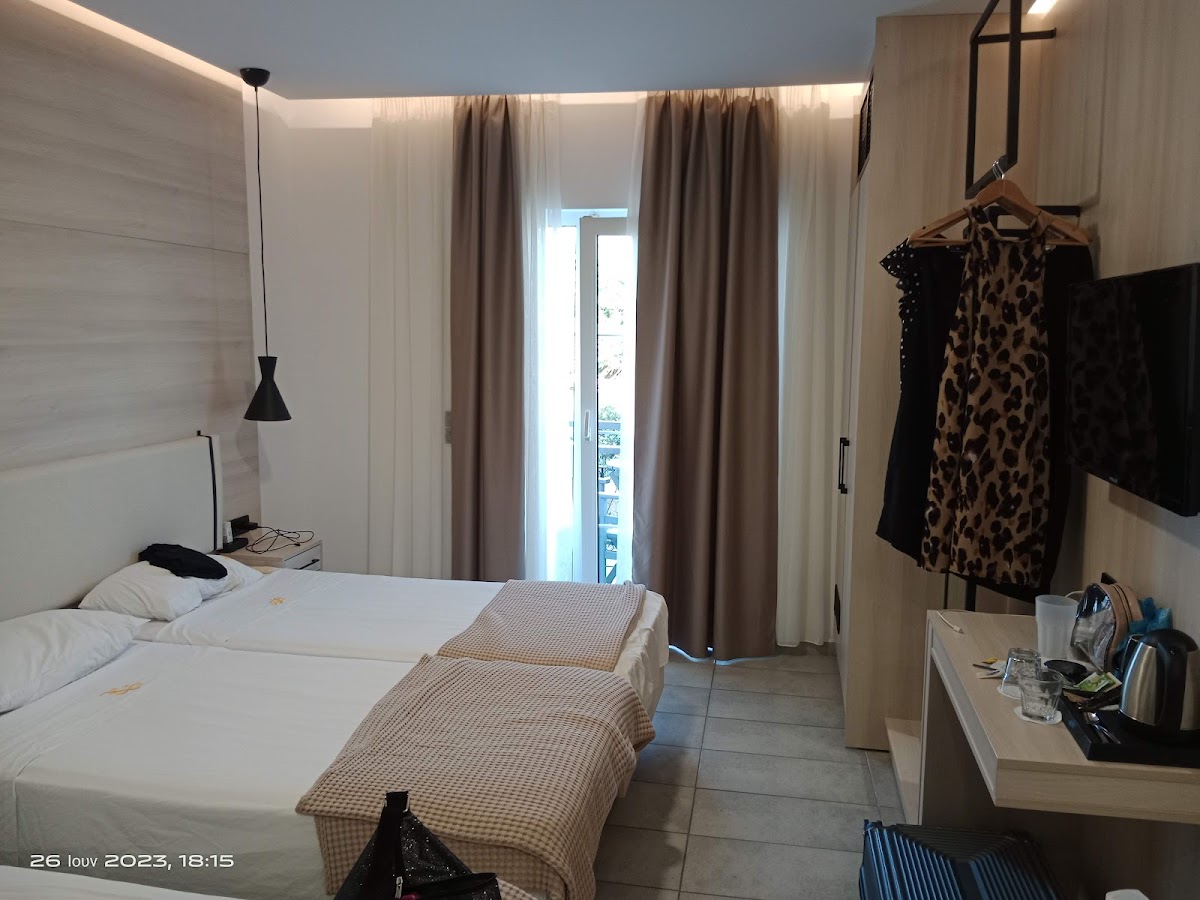 Lesbos — Bella Vista — gallery