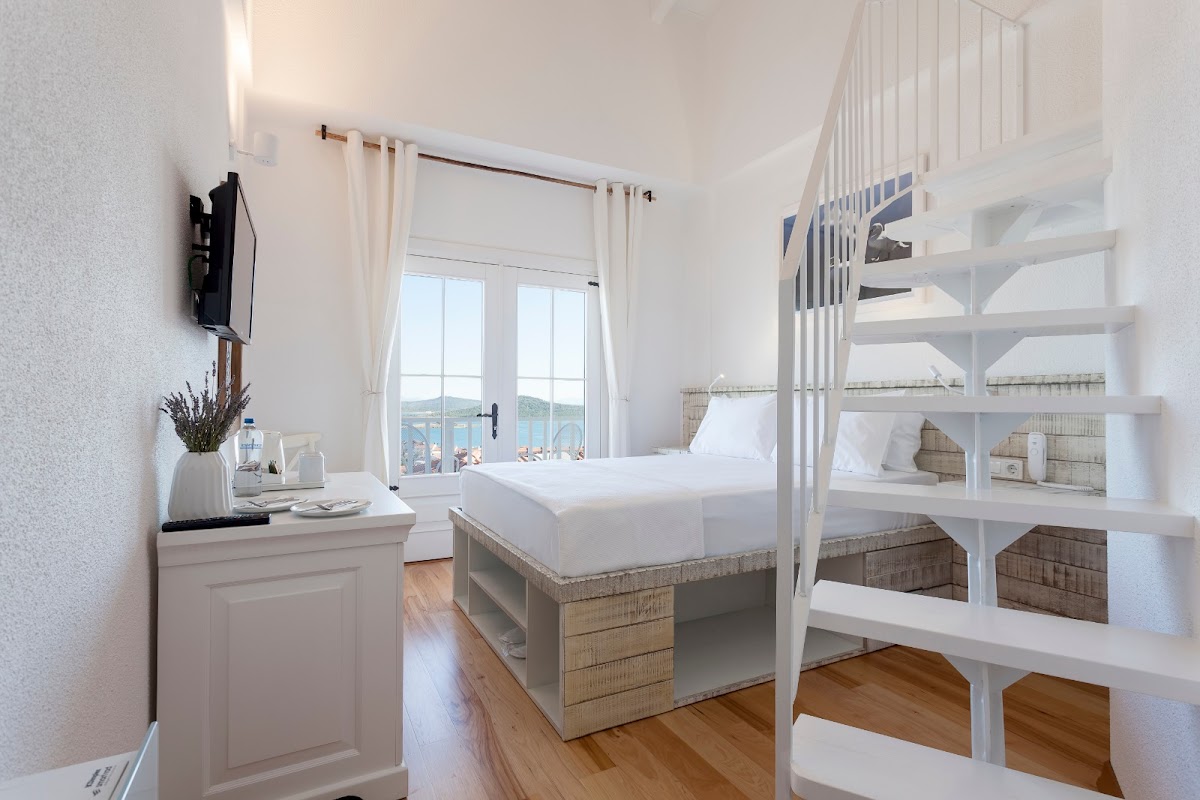 Cunda — Pur Beyaz Otel Ayvalık - Butik Konaklama Deneyimi — galeri