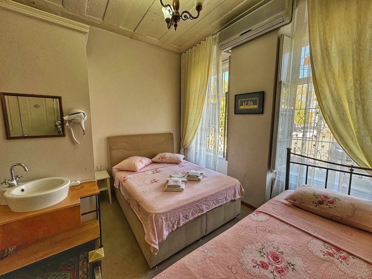 Ayvalık — Eolya Konuk Evi — gallery