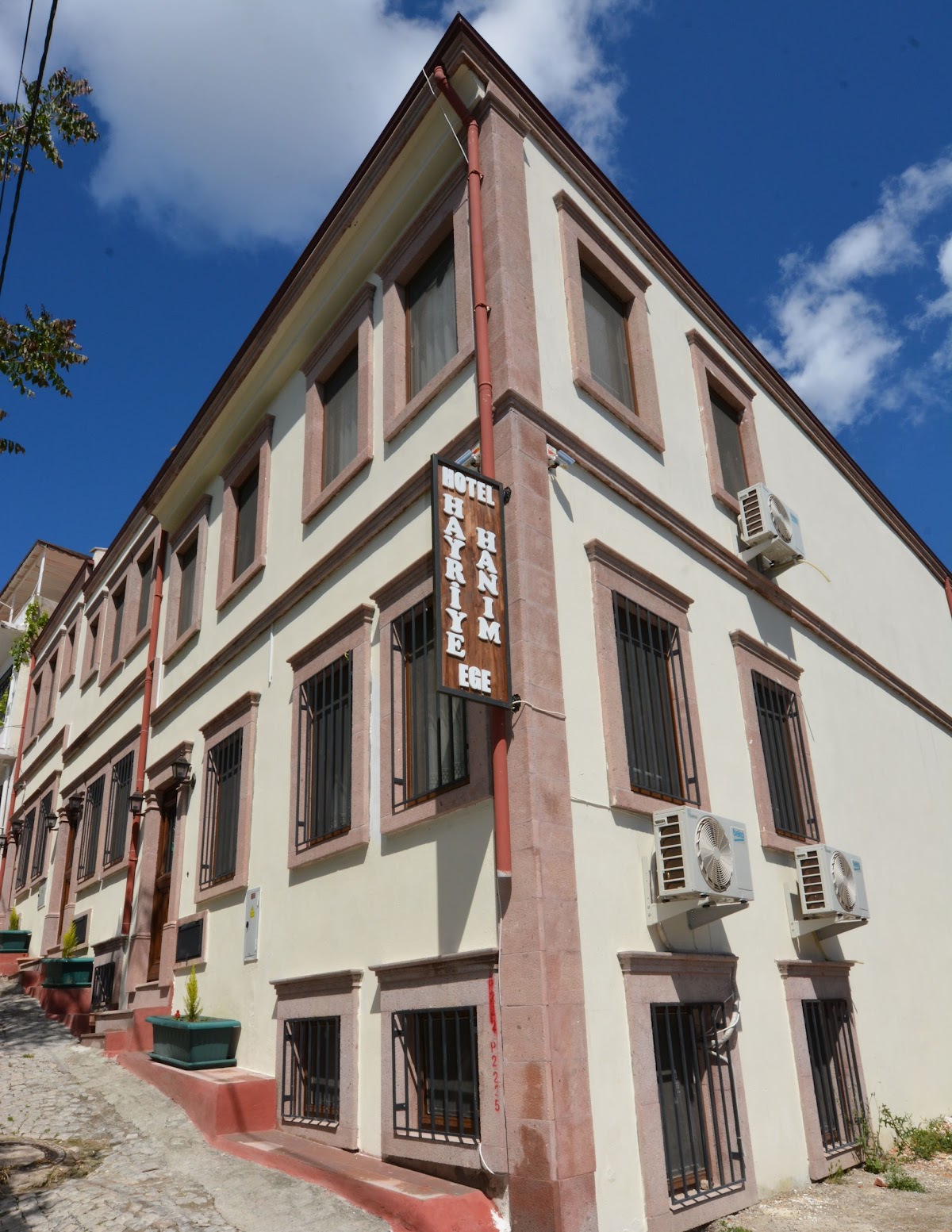 Ayvalık — Hayriye Hanim Ege Otel — gallery