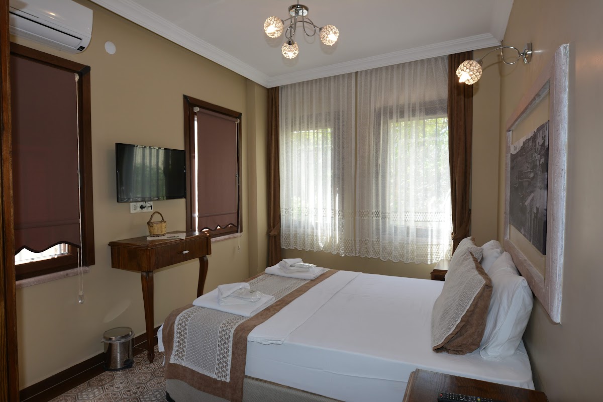 Ayvalık — Hayriye Hanim Ege Otel — gallery