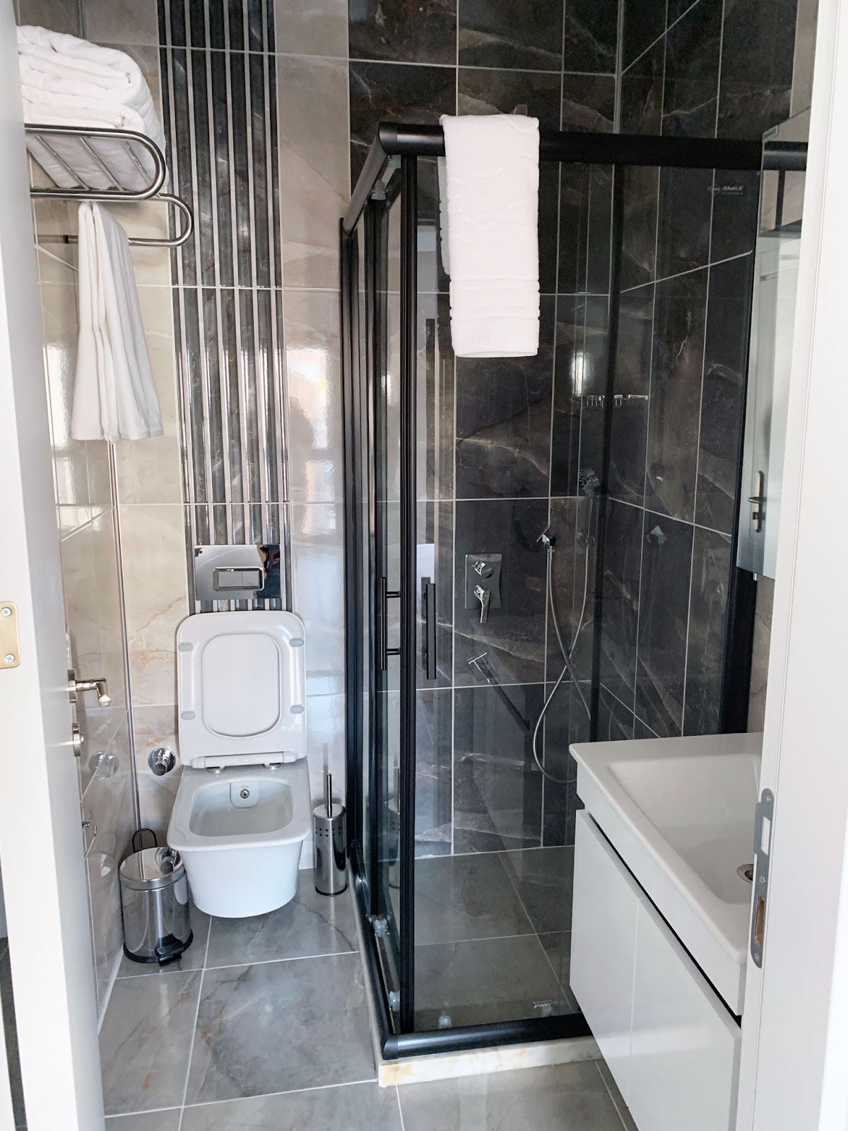 Ayvalık — Ayvalik Cihan Otel — gallery
