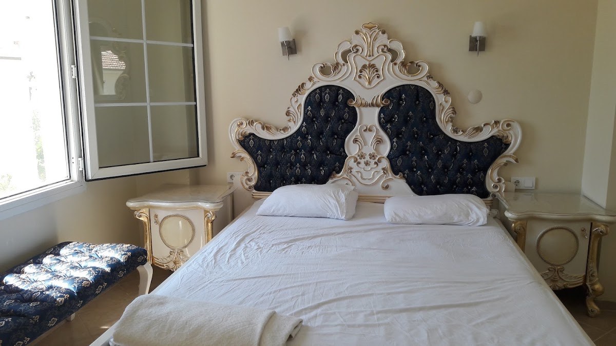 Ayvalık — Cunda Uzun Otel — gallery