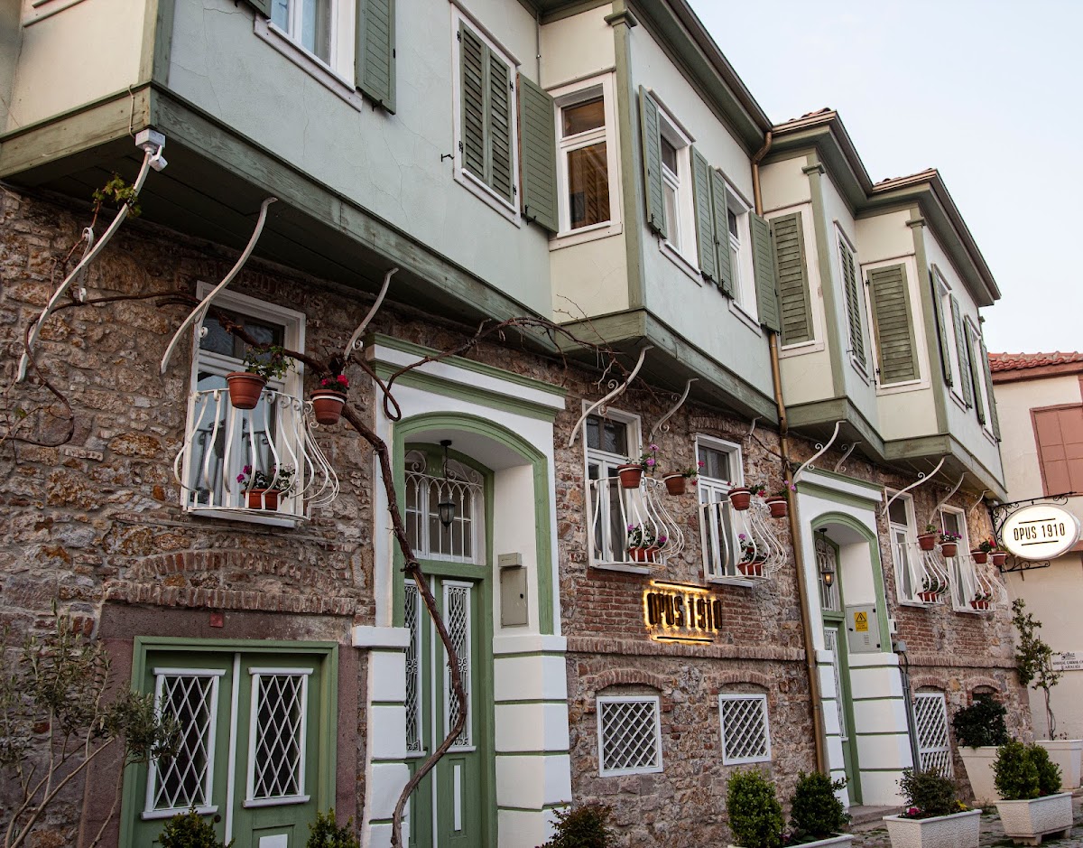Ayvalık — Opus 1910 — gallery