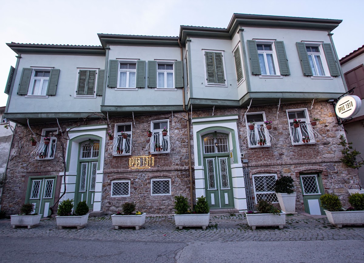 Ayvalık — Opus 1910 — gallery