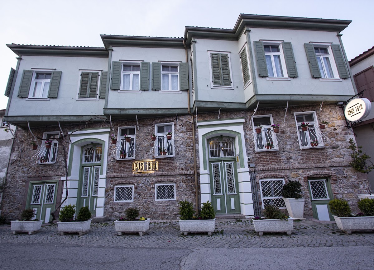 Ayvalık — Opus 1910 — gallery