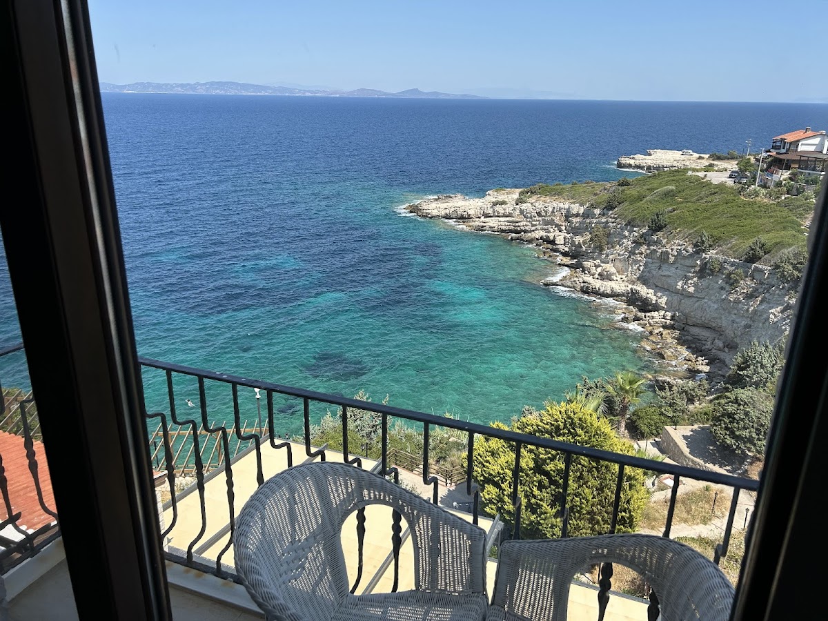 Karaburun — Nergis Otel — gallery