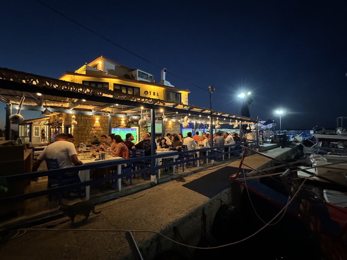 Karaburun — Uzum Iskelesi Butik Otel Restaurant — gallery