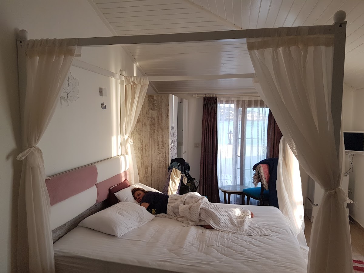 Karaburun — Uzum Iskelesi Butik Otel Restaurant — galeri