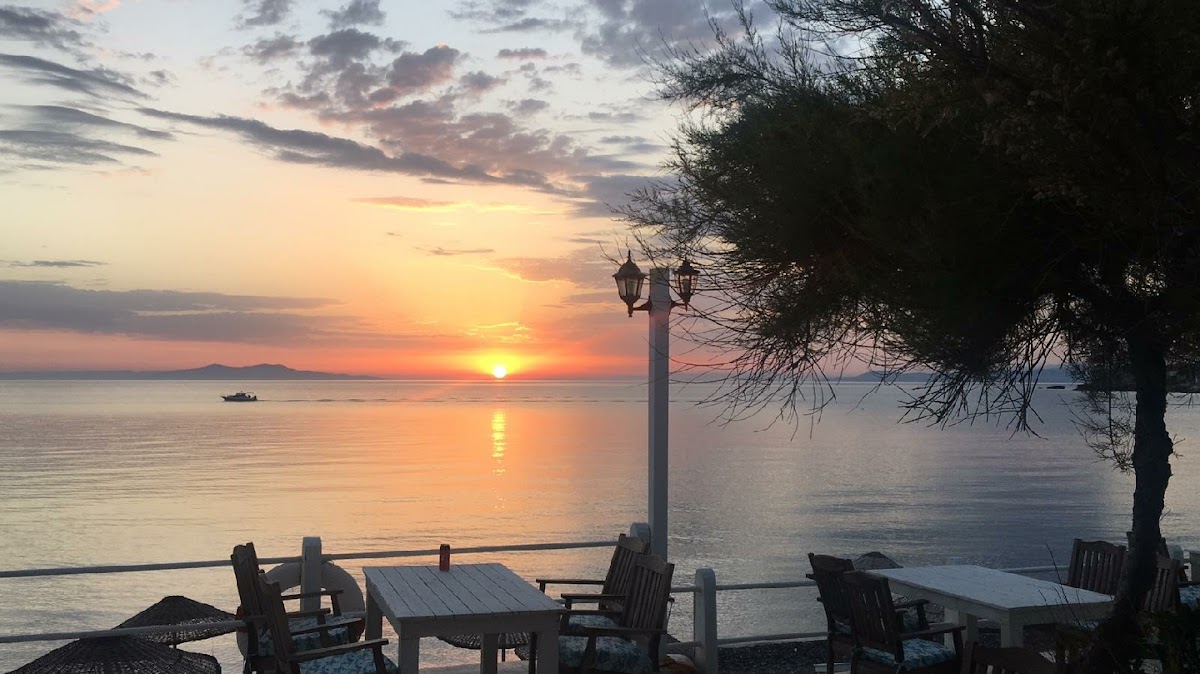 Karaburun — Lipsos Hotel Restaurant — gallery