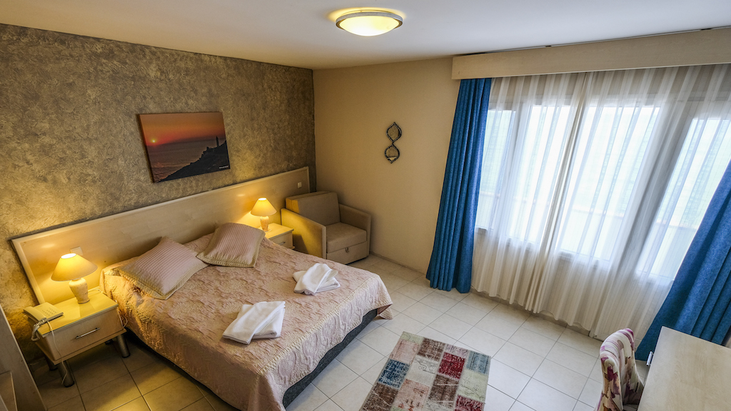 Karaburun — Can Karaburun Otel — gallery