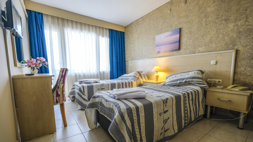 Karaburun — Can Karaburun Otel — gallery