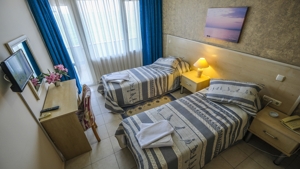 Karaburun — Can Karaburun Otel — gallery