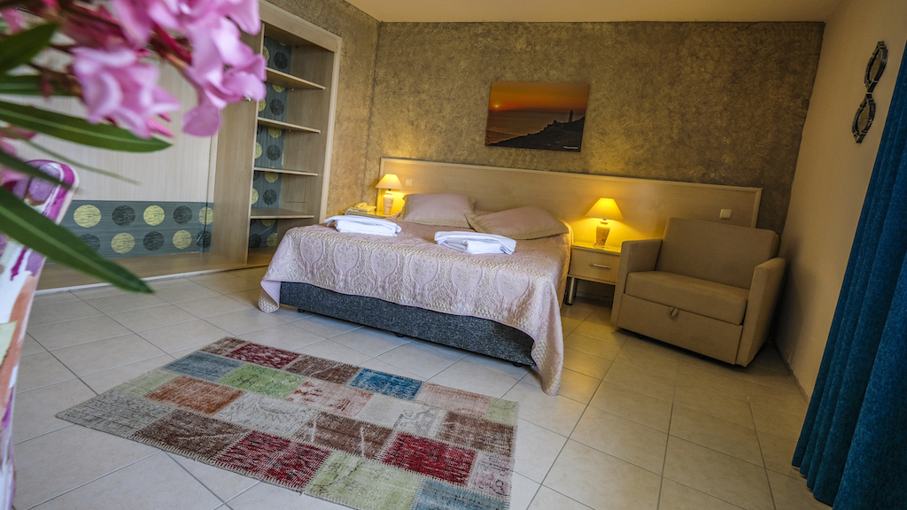 Karaburun — Can Karaburun Otel — gallery