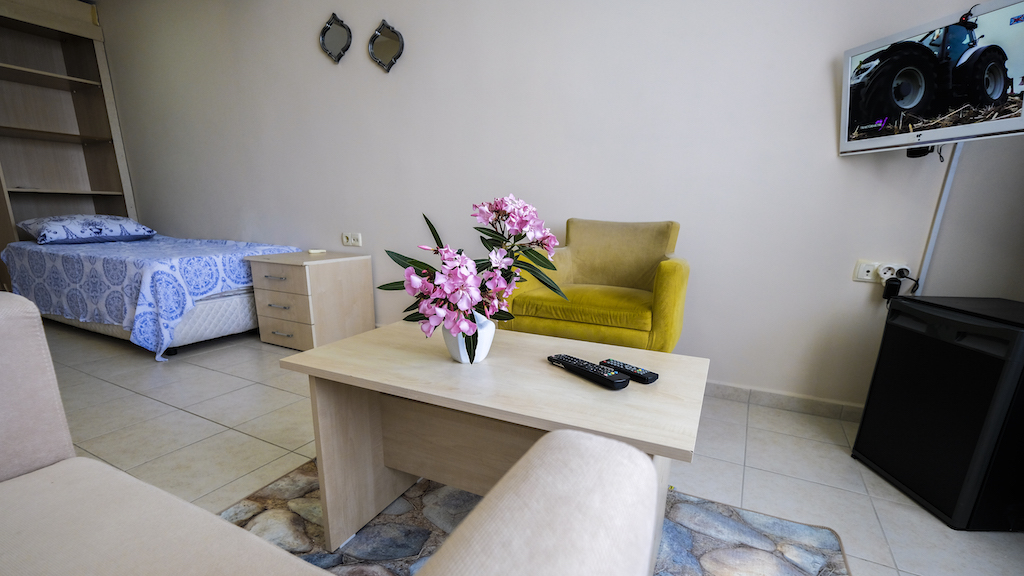 Karaburun — Can Karaburun Otel — gallery