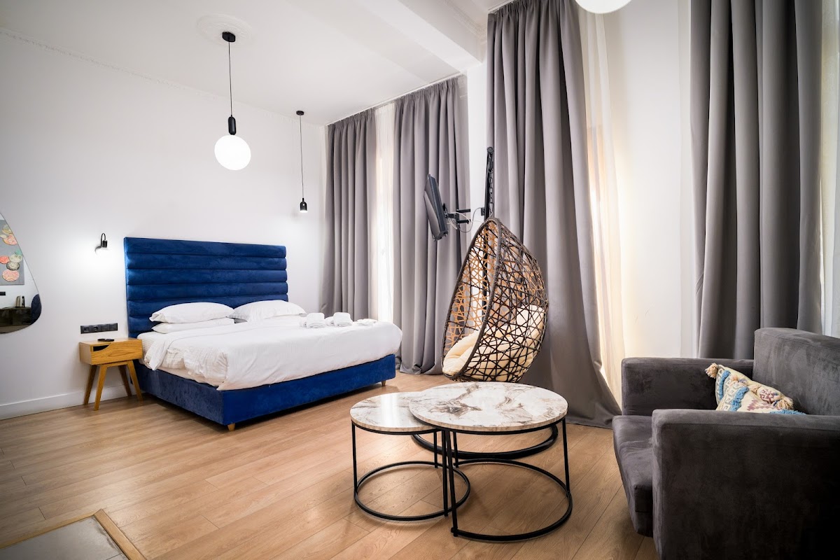 Thessaloniki — The Maroon Bottle Luxury Suites — galeri