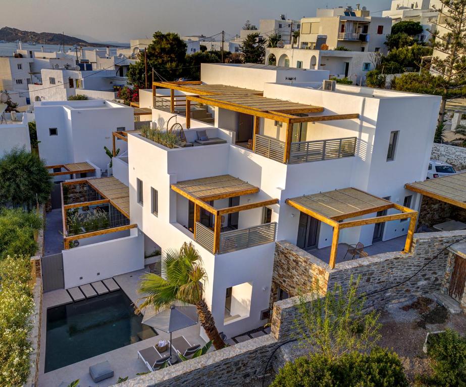 Paros — Clementina Paros — galeri