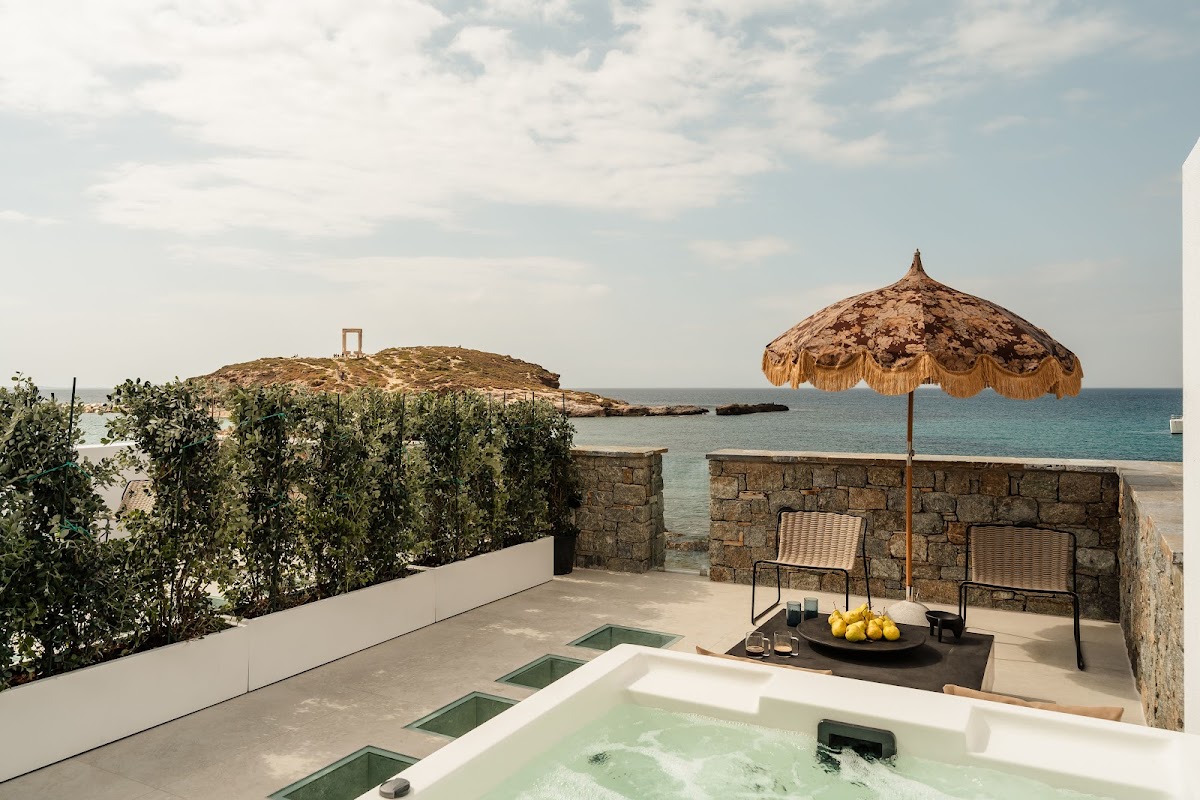 Naxos — Naxos Rhyton Adults Only — gallery