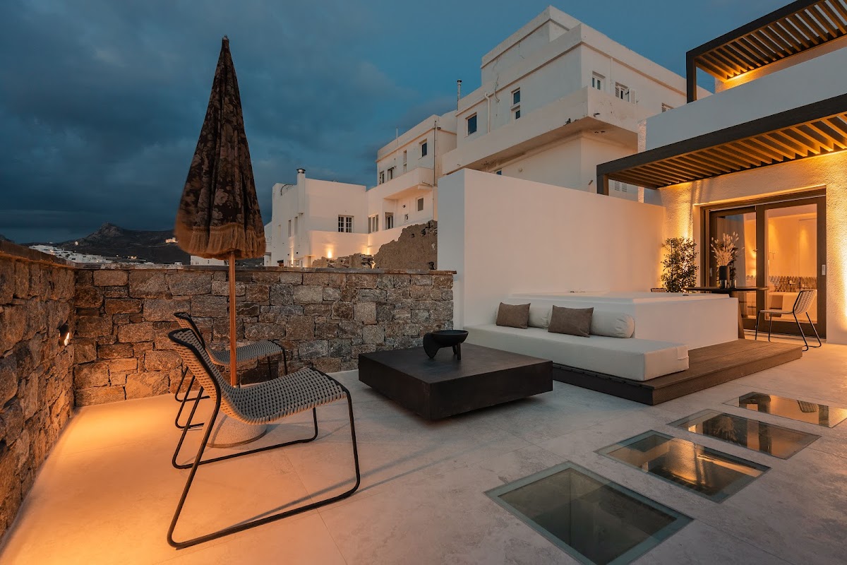 Naxos — Naxos Rhyton Adults Only — gallery