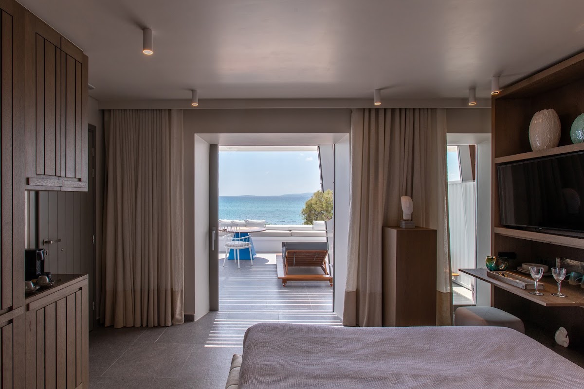 Naxos — Santana Beach Suites — gallery
