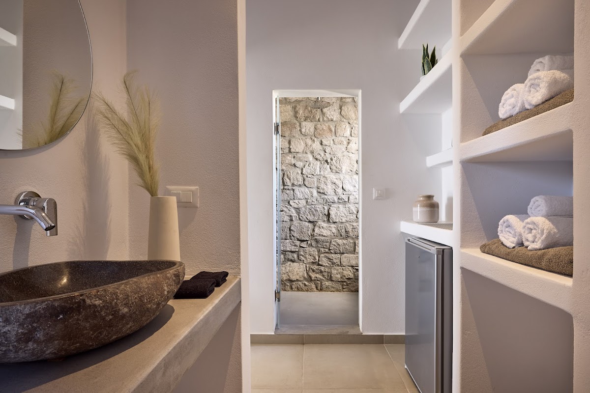 Milos — Kedros Suites Milos — gallery