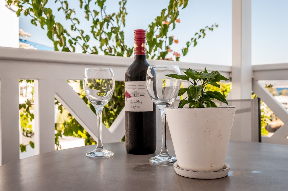 Milos — Milos Bay Suites — galeri