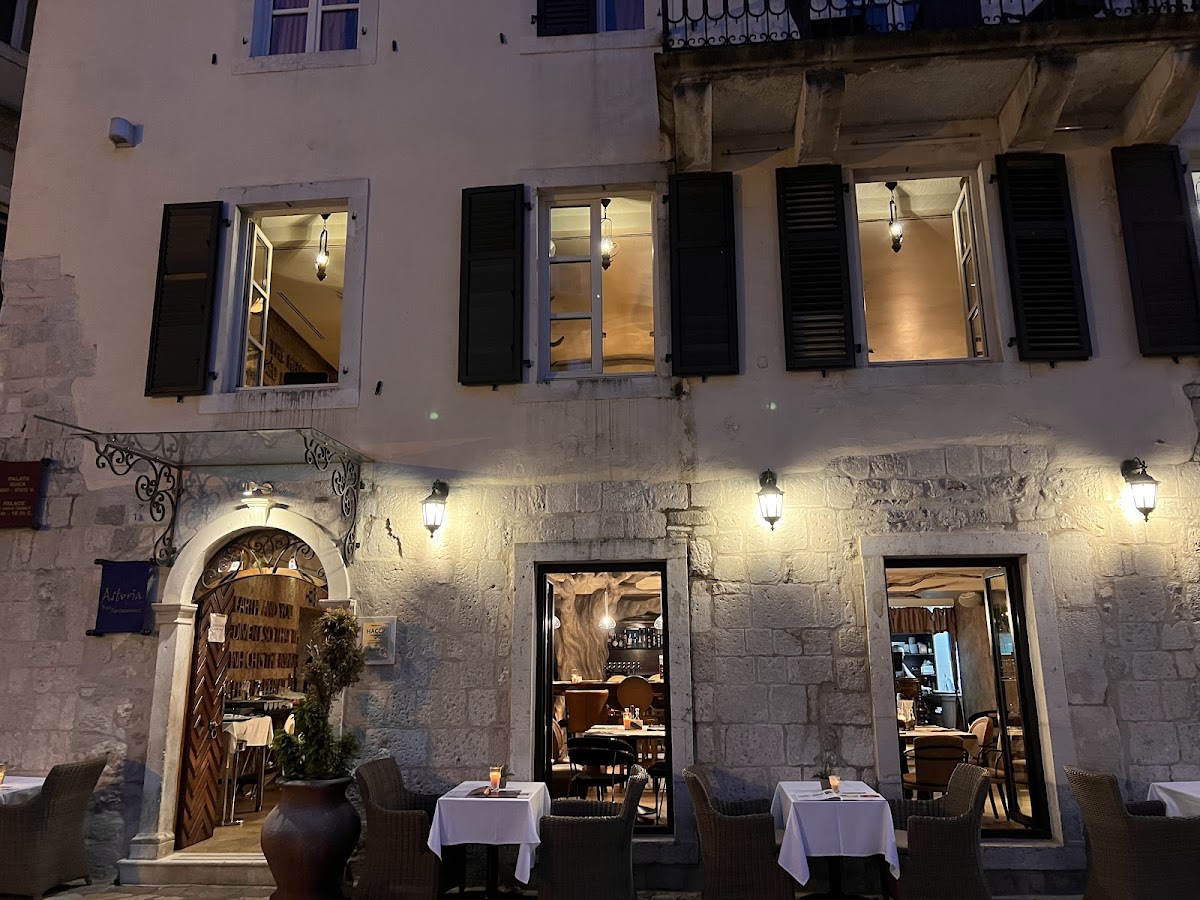 Kotor — Boutique Hotel Astoria — gallery