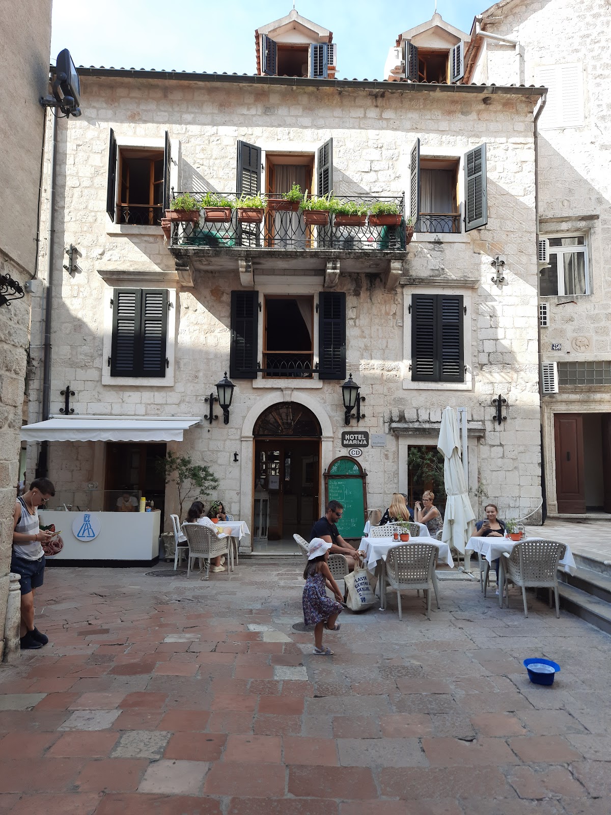 Kotor — Rendez Vous — galeri