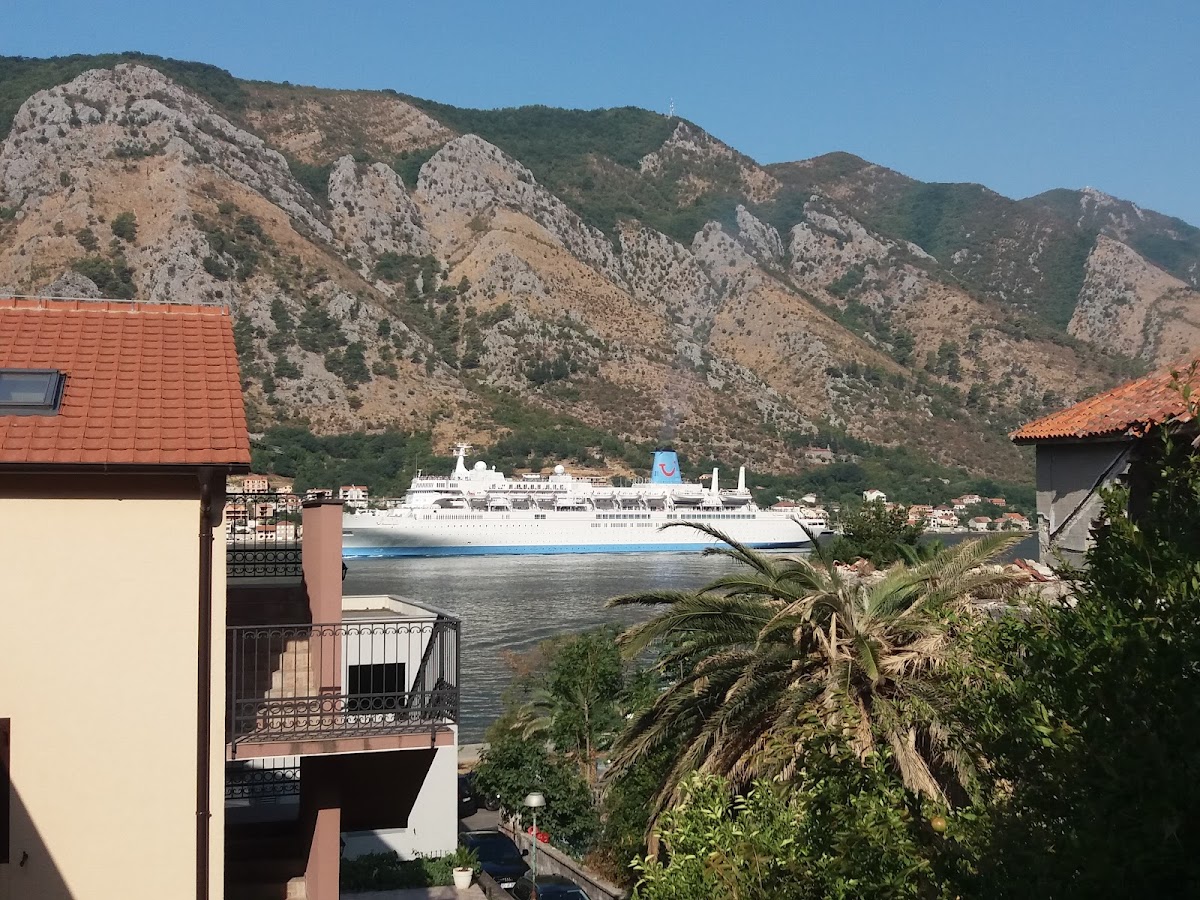 Kotor — Houseapart — galeri