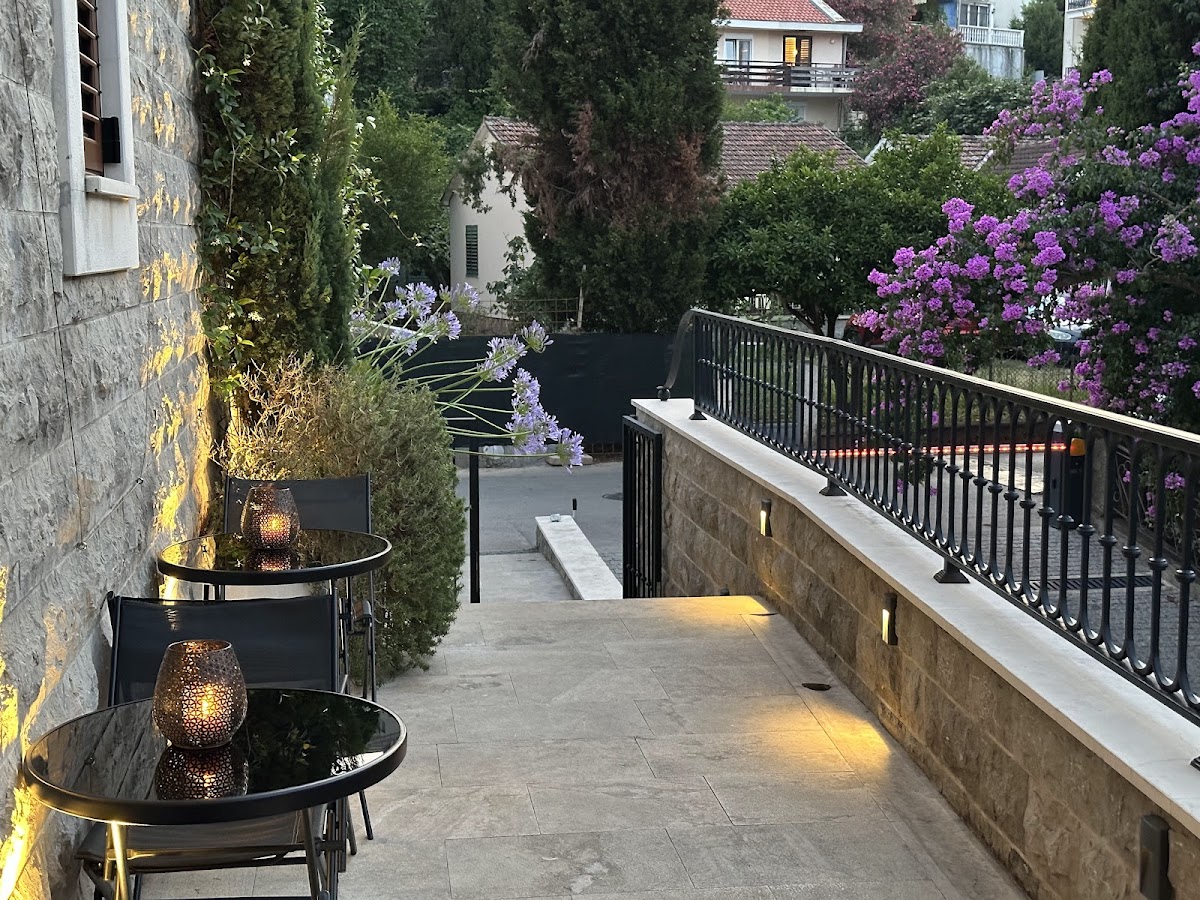 Budva — Hotel Villa Gracia — gallery