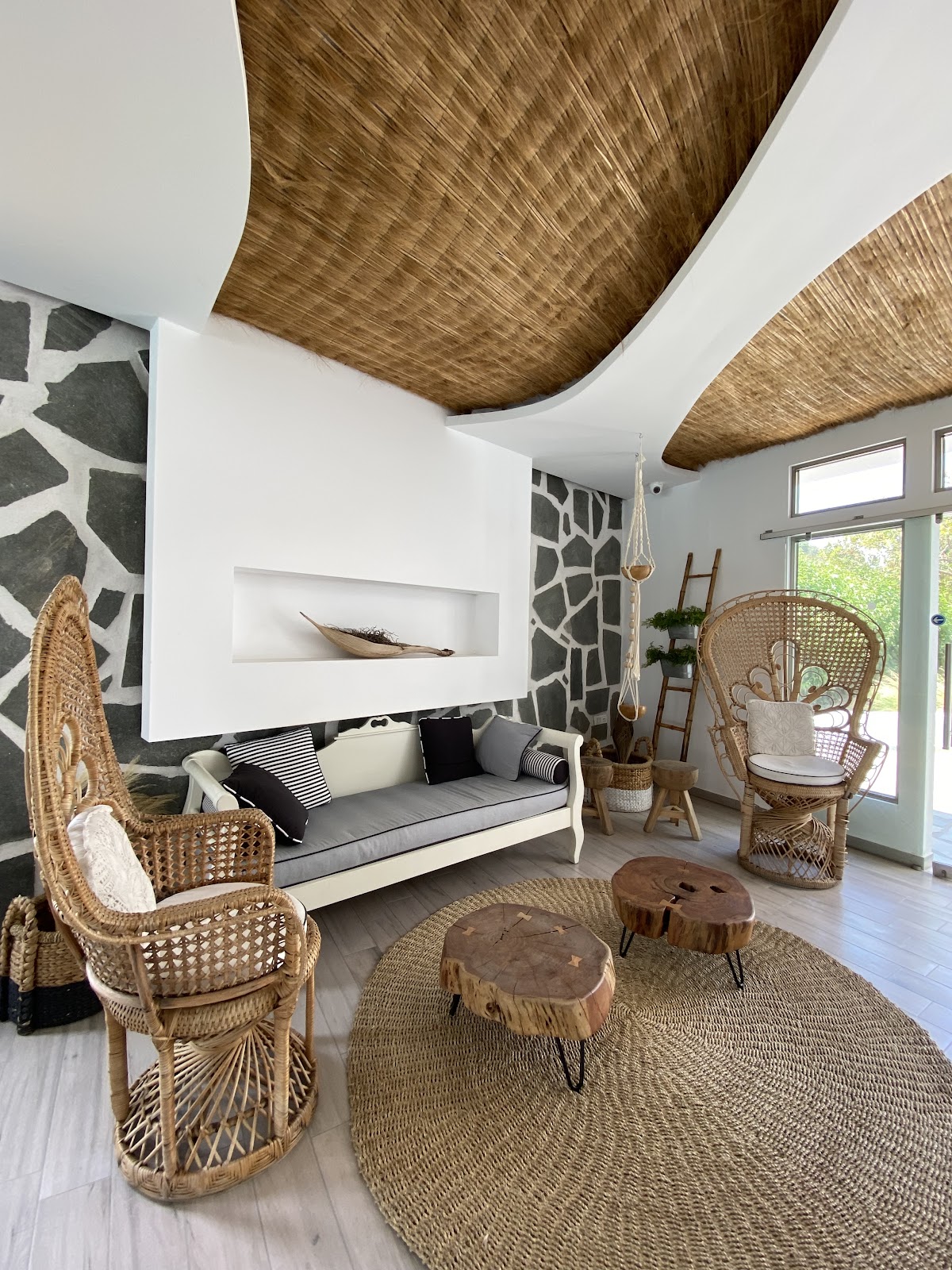 Rhodos — Malibu Boutique Studios — galeri