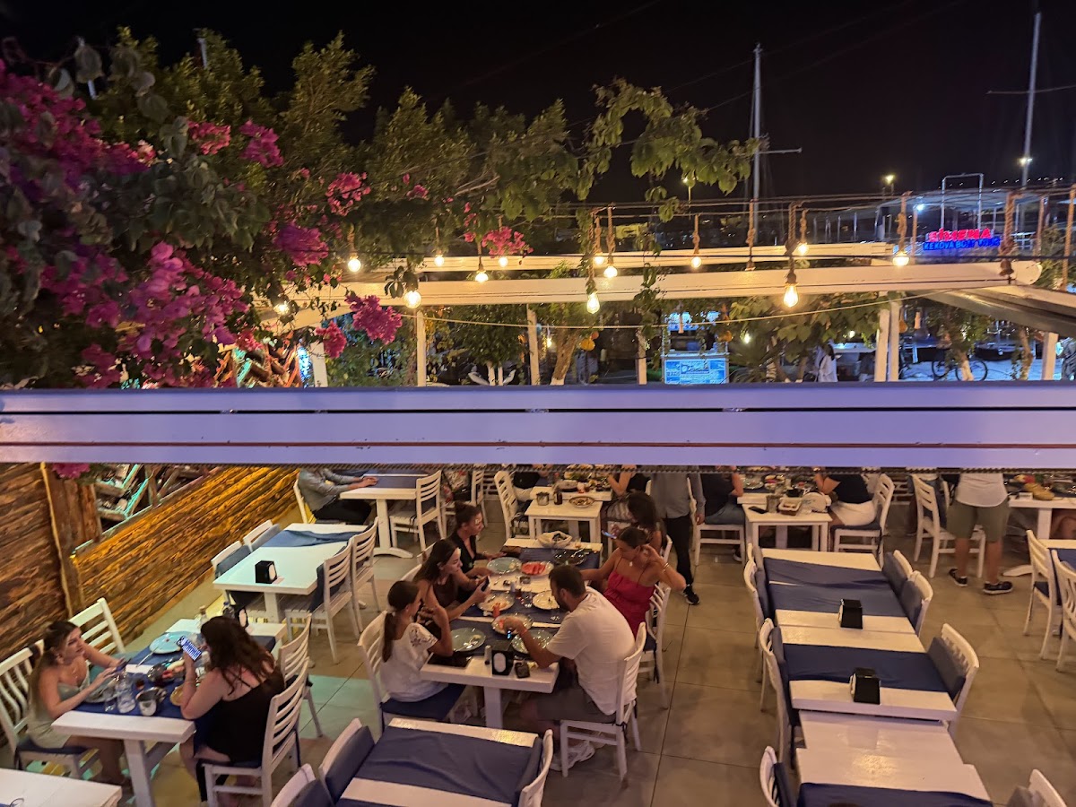 Kaş — Keyf I Dem Kas Kaş - Lezzetin ve Keyfin Adresi — galeri