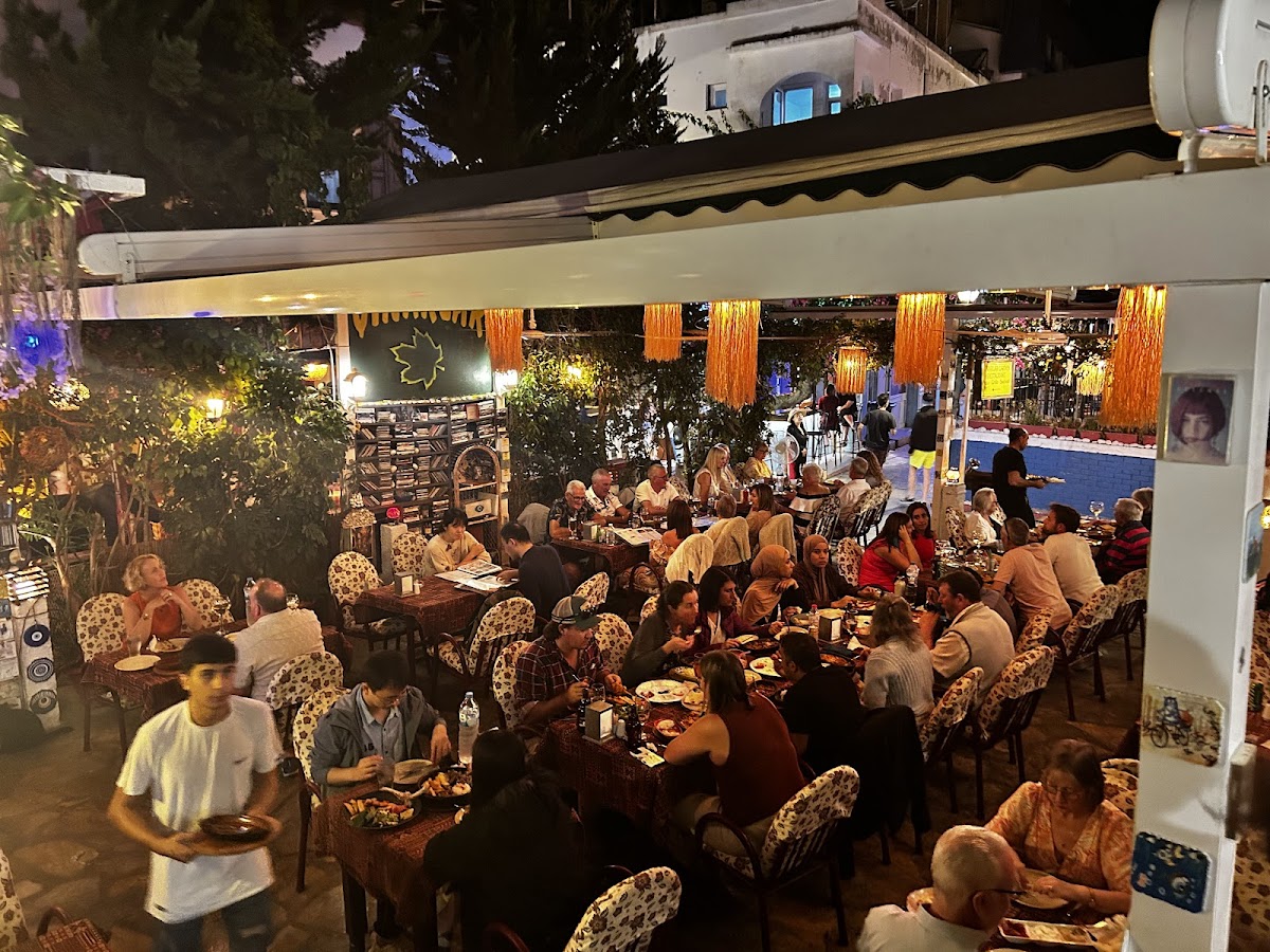 Kaş — Cinarlar Garden Restaurant Pizza Grill Seafood — galeri