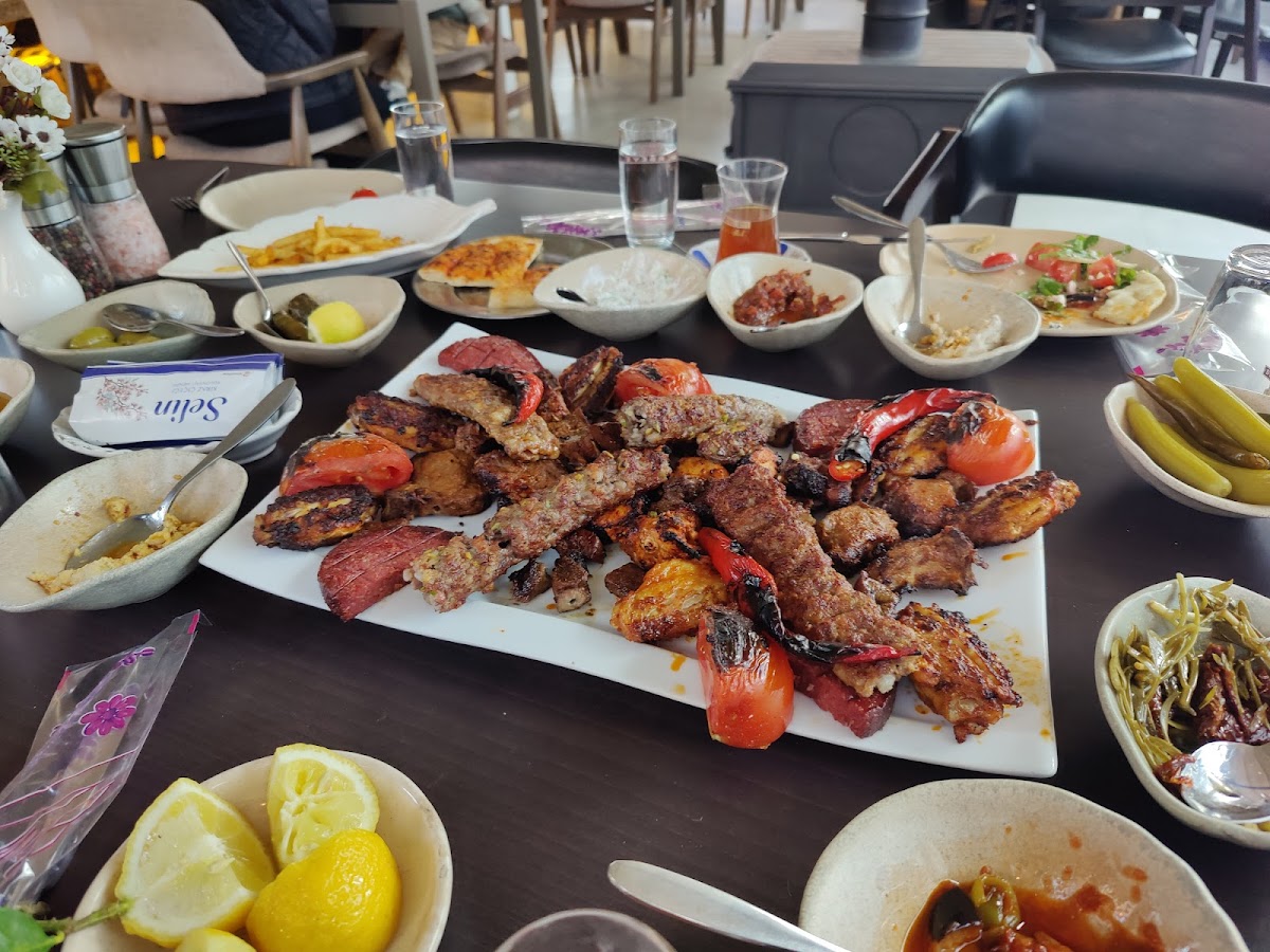 Alaçatı — Hurmuz Ocakbasi Kebap Restoran Alacati — galeri
