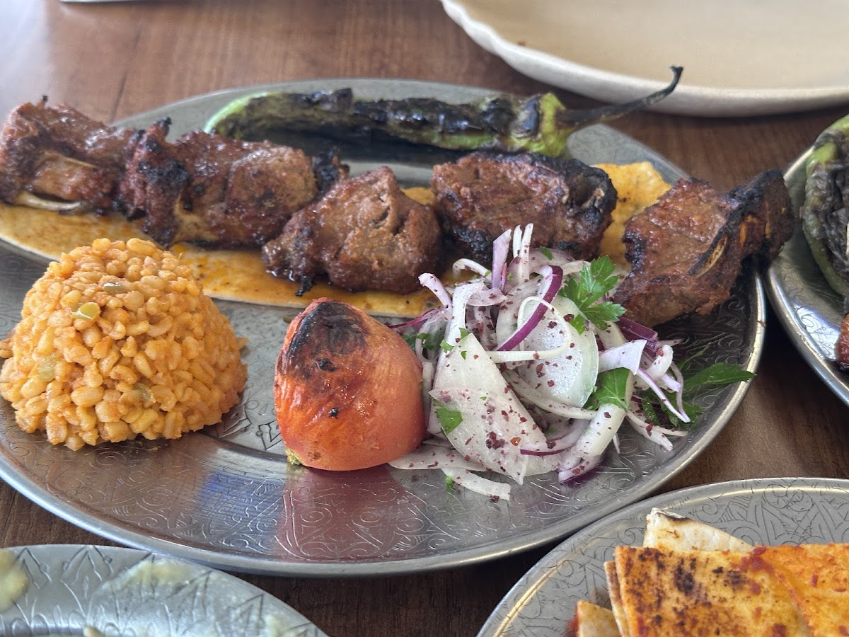 Alaçatı — Hurmuz Ocakbasi Kebap Restoran Alacati — galeri