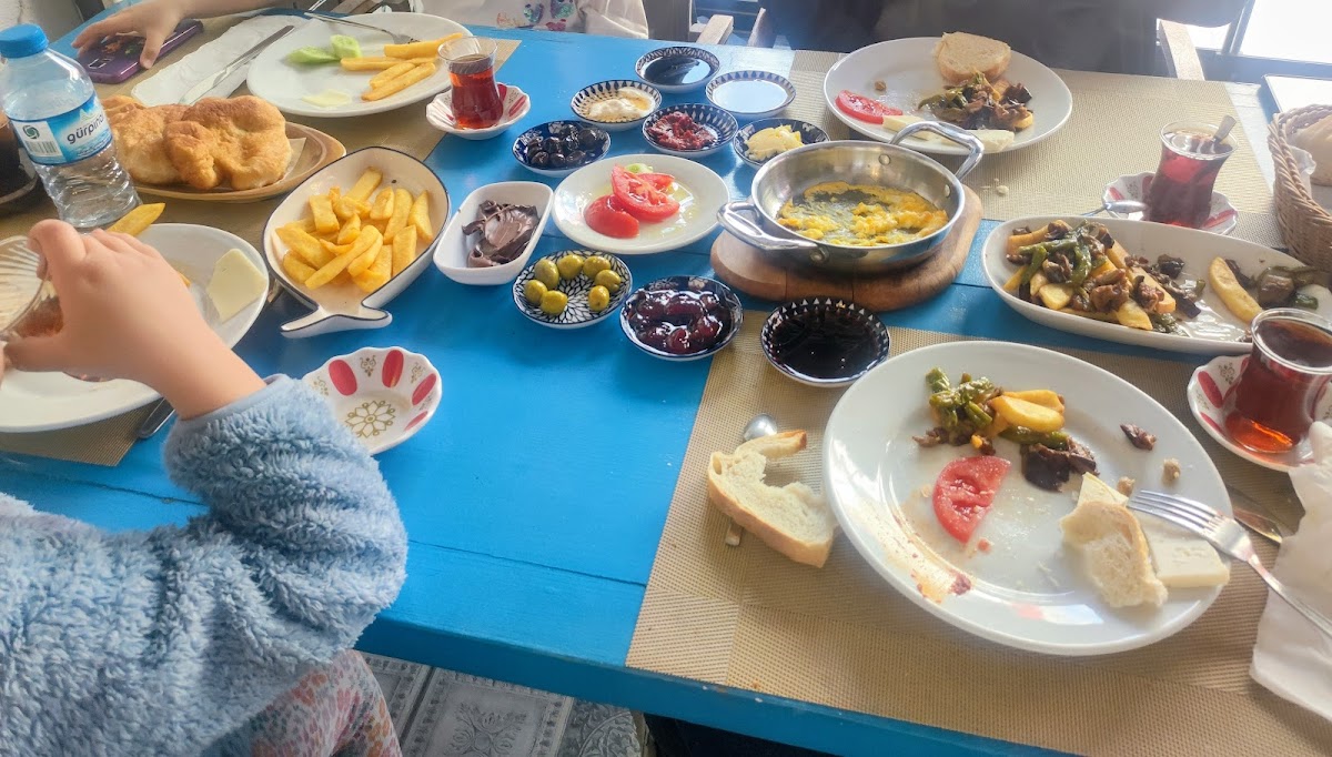 Çeşme — Svera Kahvalti Evi Restaurant — galeri