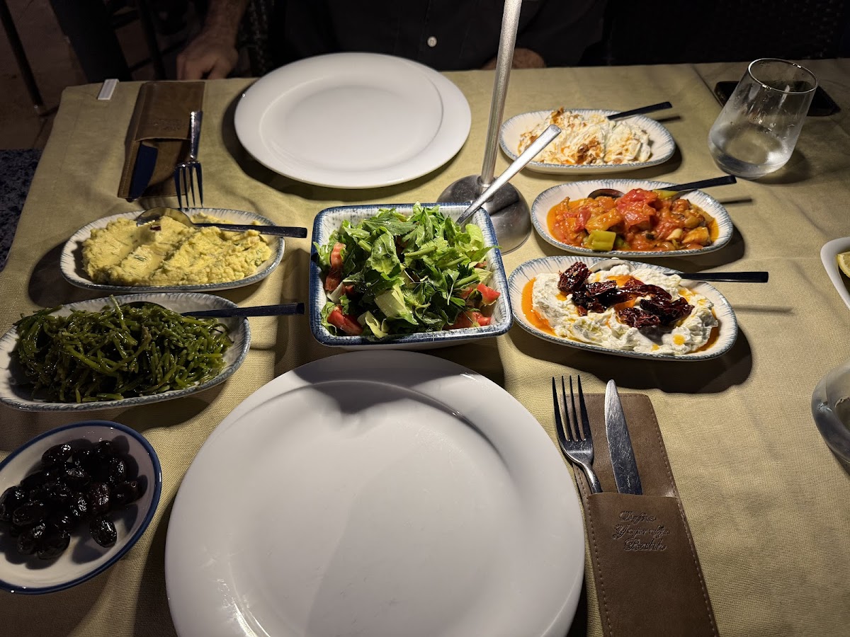 Çeşme — Defne Yapragi Balik Restaurant Dalyankoy Cesme — galeri