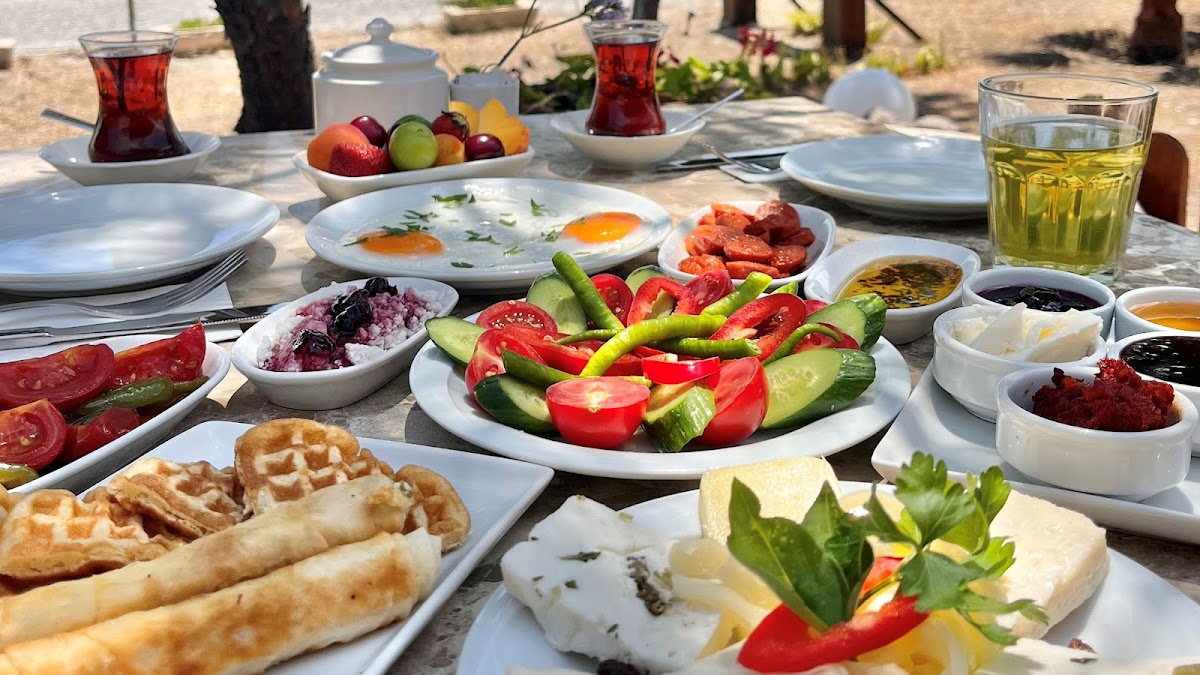 Behram — Assos Club Beyaz - Behram Çanakkale Restoranı — galeri
