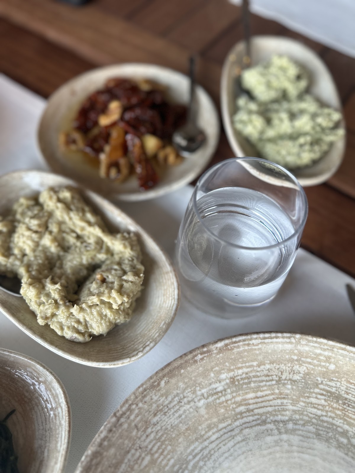 Behram — Assos Kervansaray Restoran - Behram'da Lezzet Durağı — galeri