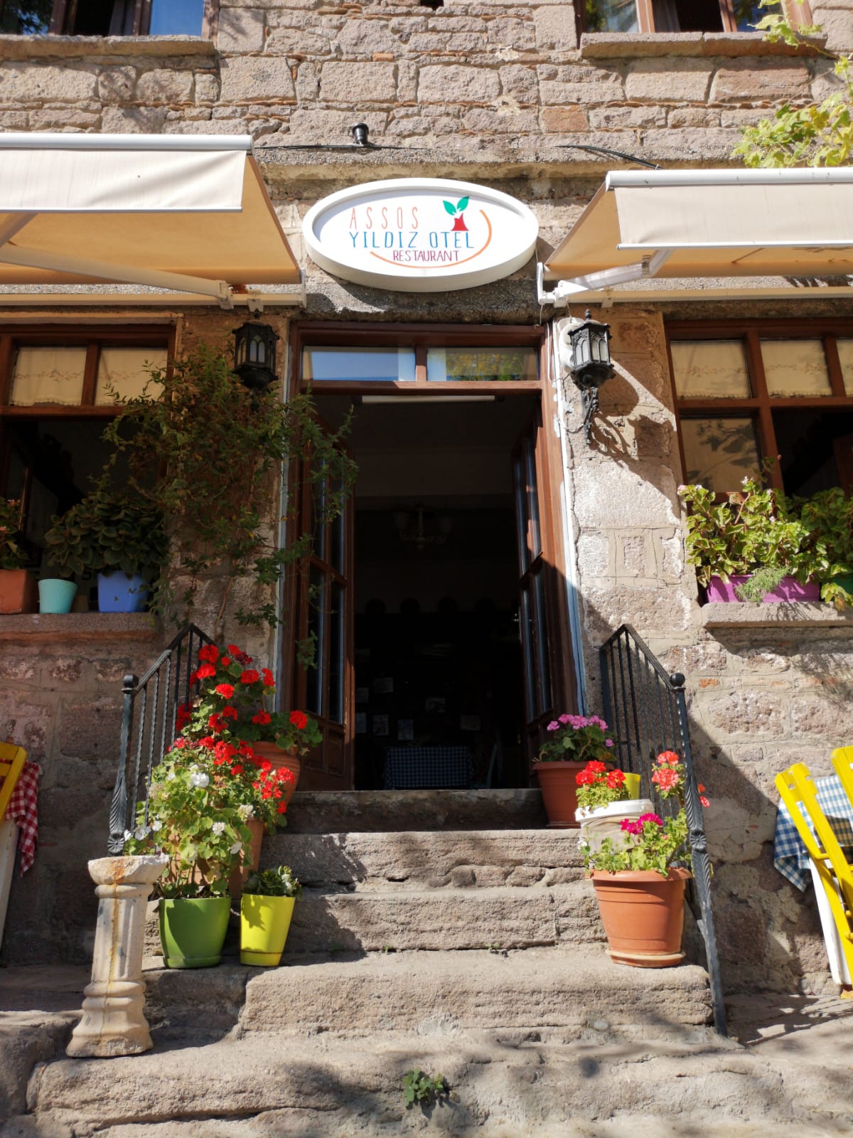 Behram — Assos Yıldız Balık Restaurant - Behram Balık Restoranı — galeri