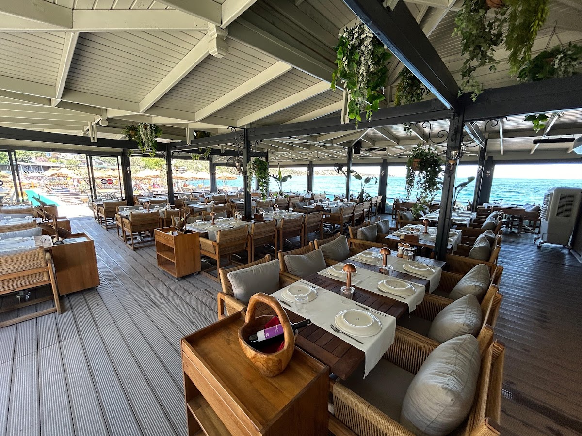 Behram — Barboon Restaurant Behram - Samimi ve Lezzetli Mekan — galeri