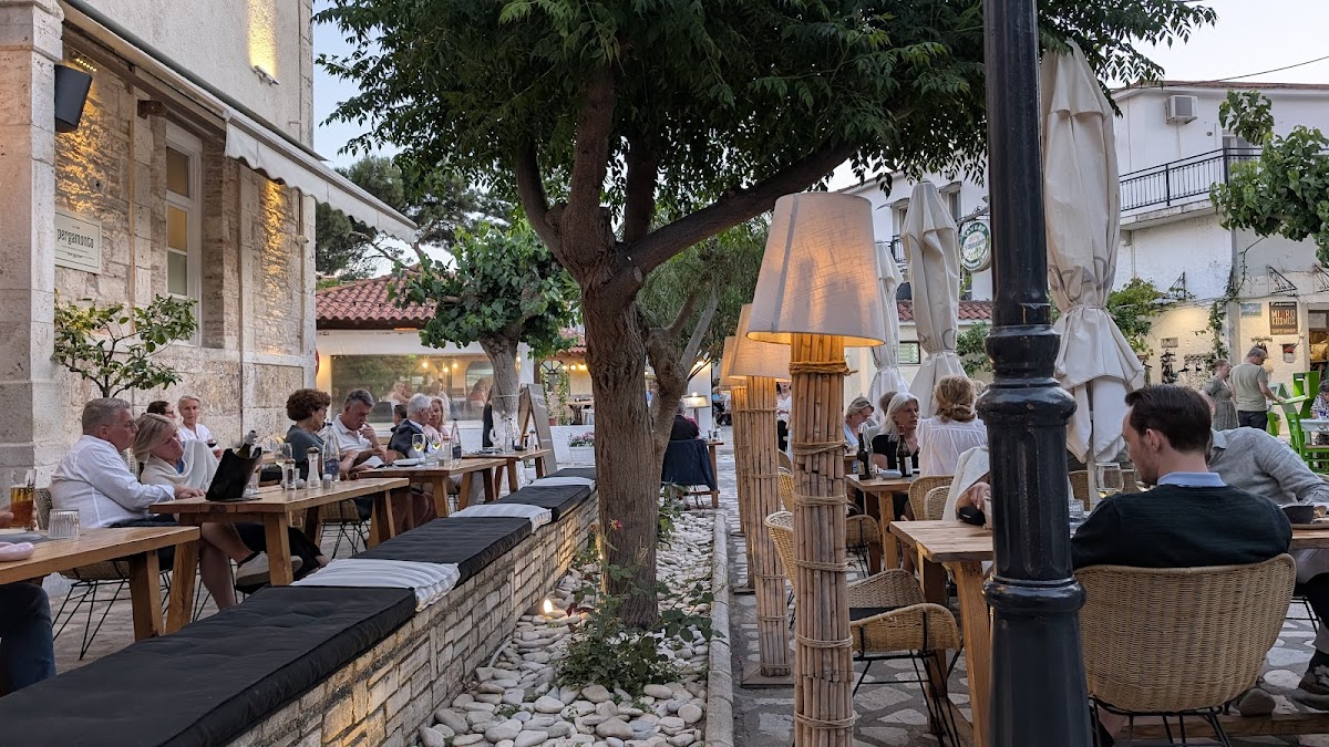 Samos — Pergamonto Restaurant — galeri