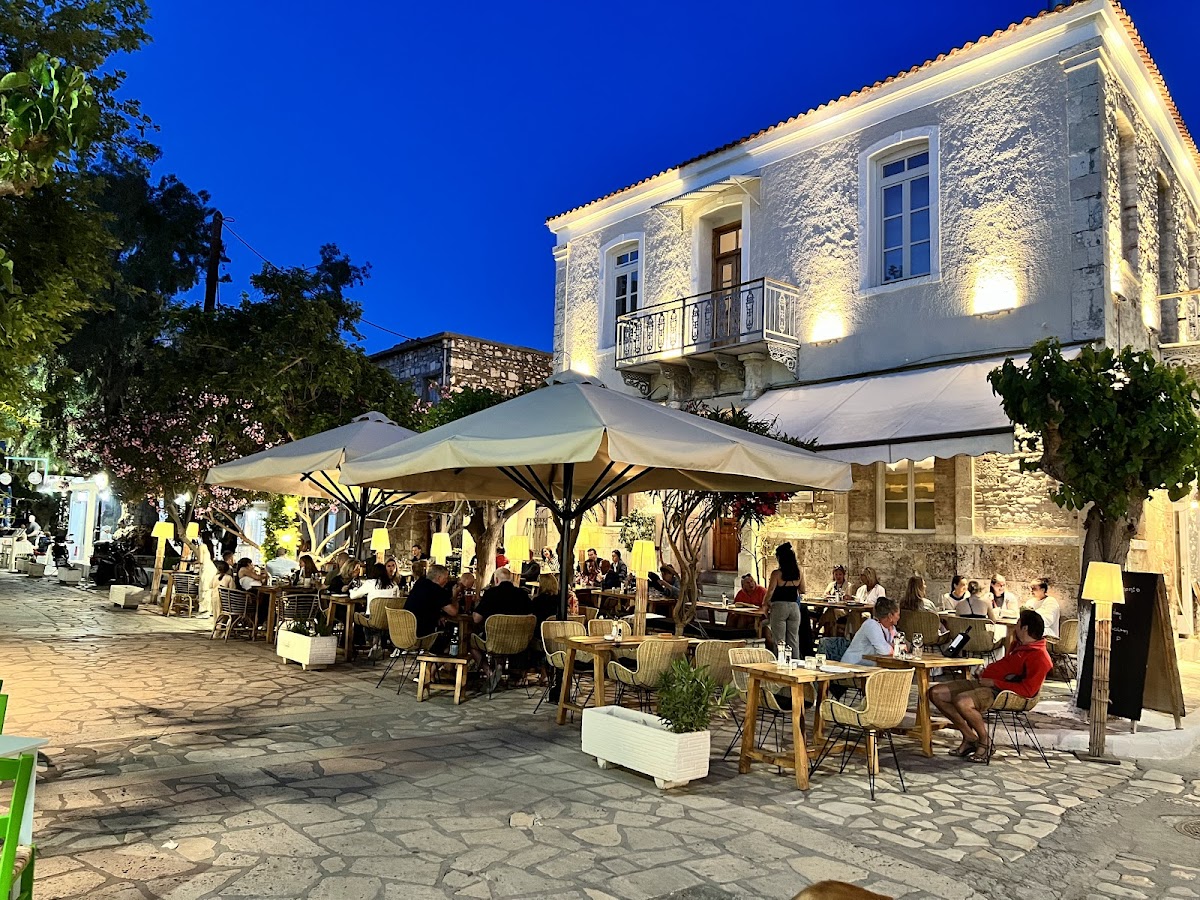 Samos — Pergamonto Restaurant — gallery