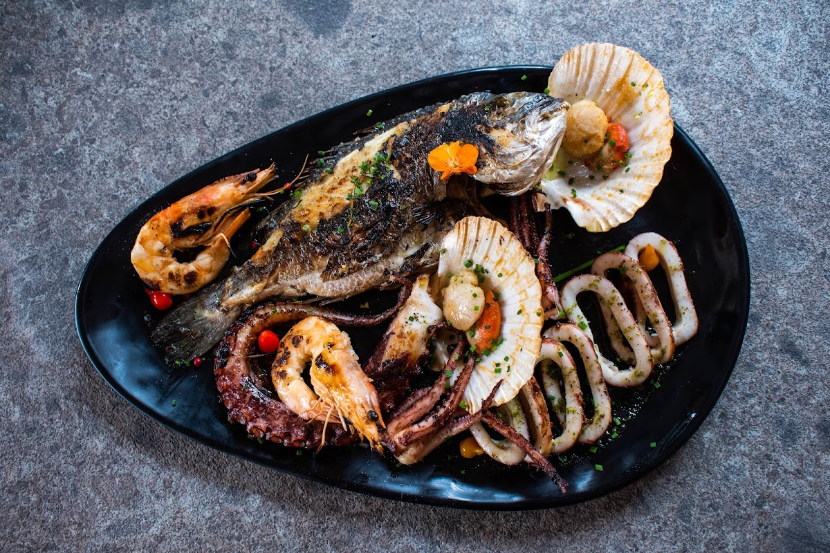 Santorini — Tholoto Brunch Restaurant — galeri